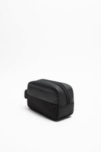 Load image into Gallery viewer, Zara SPORTY TOILETRY BAG