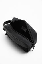 Load image into Gallery viewer, Zara SPORTY TOILETRY BAG