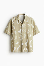 Load image into Gallery viewer, H&M Loose Fit Resort shirt