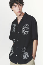 Load image into Gallery viewer, H&M Loose Fit Resort shirt