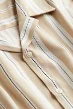 Load image into Gallery viewer, H&M Patterned resort shirt