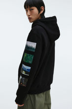 Load image into Gallery viewer, H&M Regular Fit Hoodie Black/Discovery Channel