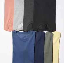 Load image into Gallery viewer, Uniqlo Dry Crew Neck Short Sleeve T-Shirt