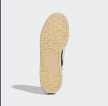 Load image into Gallery viewer, Adidas Forum Exhibit Low 2