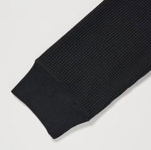 Load image into Gallery viewer, Uniqlo Waffle Henley Neck Long Sleeve T-Shirt