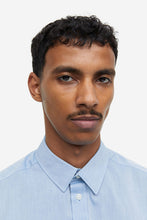 Load image into Gallery viewer, H&M Slim Fit Easy-iron shirt Light Blue