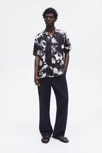 Load image into Gallery viewer, H&M Regular Fit Lyocell resort shirt