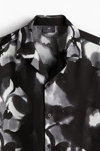 Load image into Gallery viewer, H&M Regular Fit Lyocell resort shirt