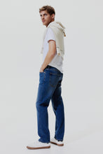 Load image into Gallery viewer, H&M Straight Regular Fit Jeans