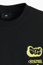 Load image into Gallery viewer, Loose Fit Printed T-shirt (Black/Culture)
