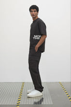 Load image into Gallery viewer, H&M Relaxed Fit Cargo Trousers
