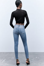Load image into Gallery viewer, Zara Mid Rise Sculpt TRF Jeans