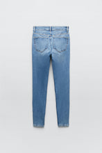 Load image into Gallery viewer, Zara Mid Rise Sculpt TRF Jeans