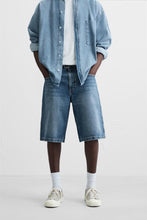 Load image into Gallery viewer, ZARA BAGGY FIT DENIM BERMUDAS Blue
