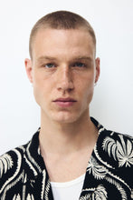 Load image into Gallery viewer, H&amp;M Relaxed Fit Resort shirt
