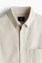 Load image into Gallery viewer, H&amp;M Regular Fit Oxford shirt
