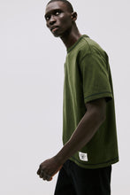Load image into Gallery viewer, H&amp;M Relaxed Fit T-shirt Dark green
