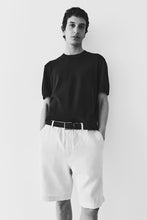 Load image into Gallery viewer, H&amp;M Premium Selection Regular Fit Linen shorts
