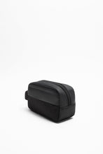 Load image into Gallery viewer, Zara SPORTY TOILETRY BAG
