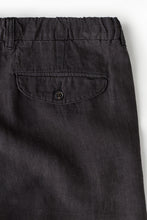 Load image into Gallery viewer, H&amp;M Premium Selection Regular Fit Linen shorts

