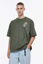 Load image into Gallery viewer, H&amp;M Oversized Fit Printed T-shirt Khaki green/Hardcore
