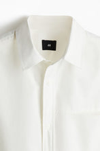 Load image into Gallery viewer, H&amp;M Regular Fit Short-sleeved shirt

