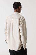 Load image into Gallery viewer, H&amp;M Regular Fit Oxford shirt
