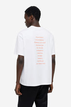 Load image into Gallery viewer, H&amp;M Relaxed Fit T Shirt White/Beach
