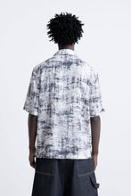 Load image into Gallery viewer, Zara ABSTRACT PRINT TEXTURED SHIRT
