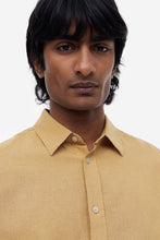 Load image into Gallery viewer, H&amp;M Regular Fit Linen Blend Shirt Mustard Yellow
