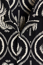 Load image into Gallery viewer, H&amp;M Relaxed Fit Resort shirt
