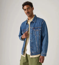 Load image into Gallery viewer, Levis Trucker Jacket
