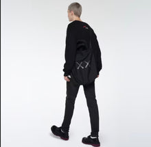 Load image into Gallery viewer, Uniqlo KAWS + Warhol 2WAY Tote Bag Black
