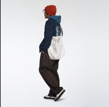 Load image into Gallery viewer, Uniqlo KAWS + Warhol 2WAY Tote Bag White
