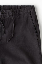 Load image into Gallery viewer, H&amp;M Premium Selection Regular Fit Linen shorts
