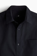 Load image into Gallery viewer, H&amp;M Regular Fit Short-sleeved shirt
