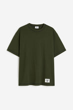 Load image into Gallery viewer, H&amp;M Relaxed Fit T-shirt Dark green
