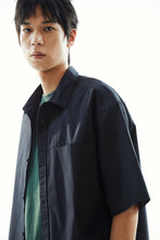 Load image into Gallery viewer, H&amp;M Regular Fit Short-sleeved shirt
