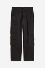 Load image into Gallery viewer, H&amp;M Relaxed Fit Cargo Trousers
