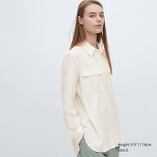 Load image into Gallery viewer, Uniqlo EASY CARE LONG SLEEVED SHIRT
