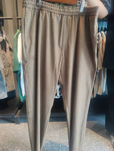 Load image into Gallery viewer, ZARA Trousers
