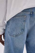 Load image into Gallery viewer, H&amp;M Loose Straight Jeans
