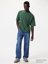 Load image into Gallery viewer, Uniqlo Wide Straight Jeans

