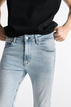 Load image into Gallery viewer, Zara Skinny Jeans Light Blue
