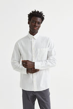 Load image into Gallery viewer, H&amp;M Relaxed Fit Linen-blend shirt White
