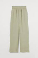 Load image into Gallery viewer, H&amp;M Wide Cut Trouser
