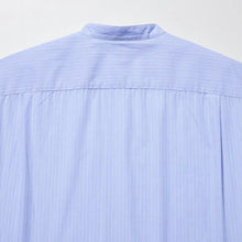Load image into Gallery viewer, Uniqlo Extra Fine Cotton Broadcloth Oversized Stand Collar Long Sleeve Shirt
